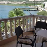 Damić * Ploce (Dubrovnik-Neretva)