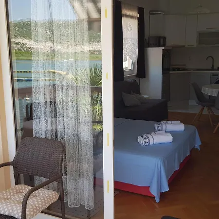Damic Apartment *