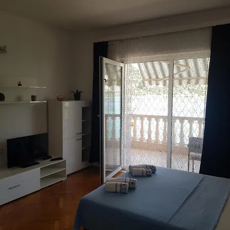 Damic Apartment *