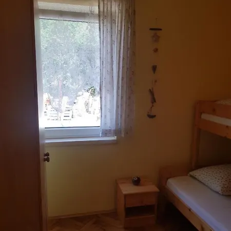 Damic アパート プロチェ