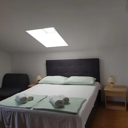 Damic アパート プロチェ