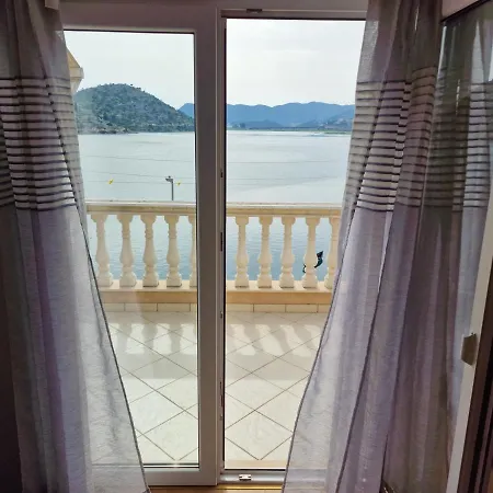 アパート Damic プロチェ