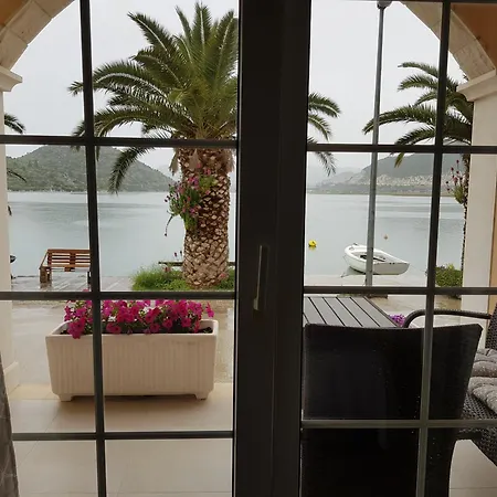 Damic アパート プロチェ