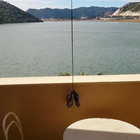 Damic アパート プロチェ