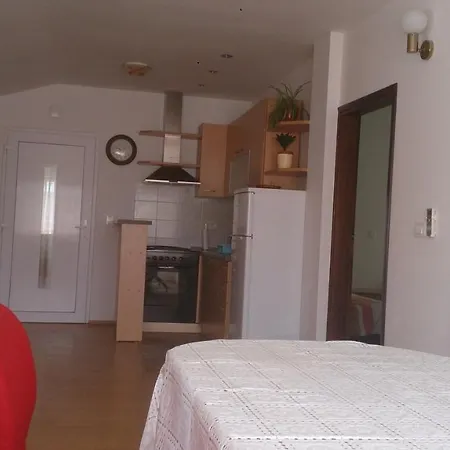 Damic Apartment *